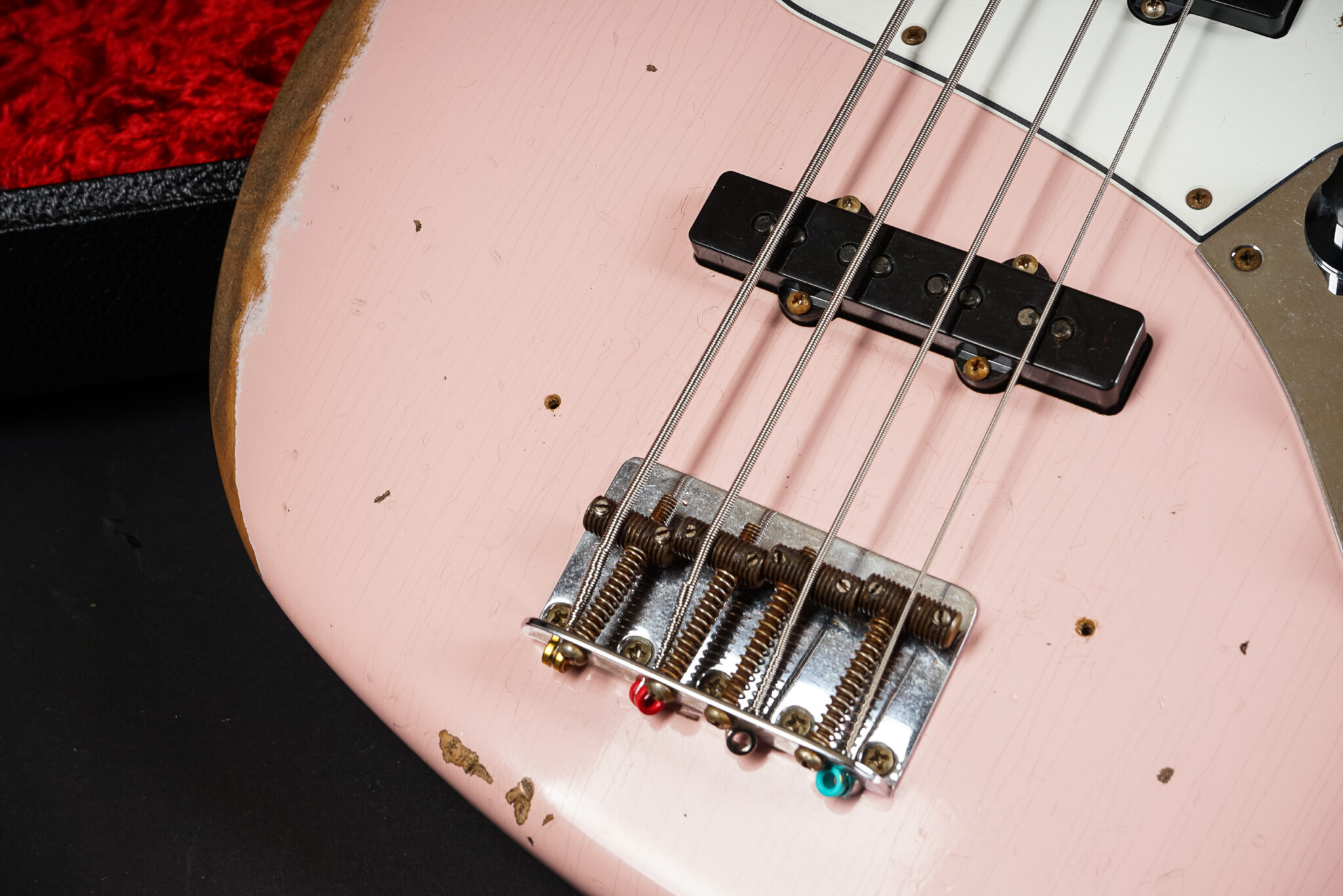 2021 Fender Custom Shop 1964 Jazz Bass Heavy Relic Shell Pink