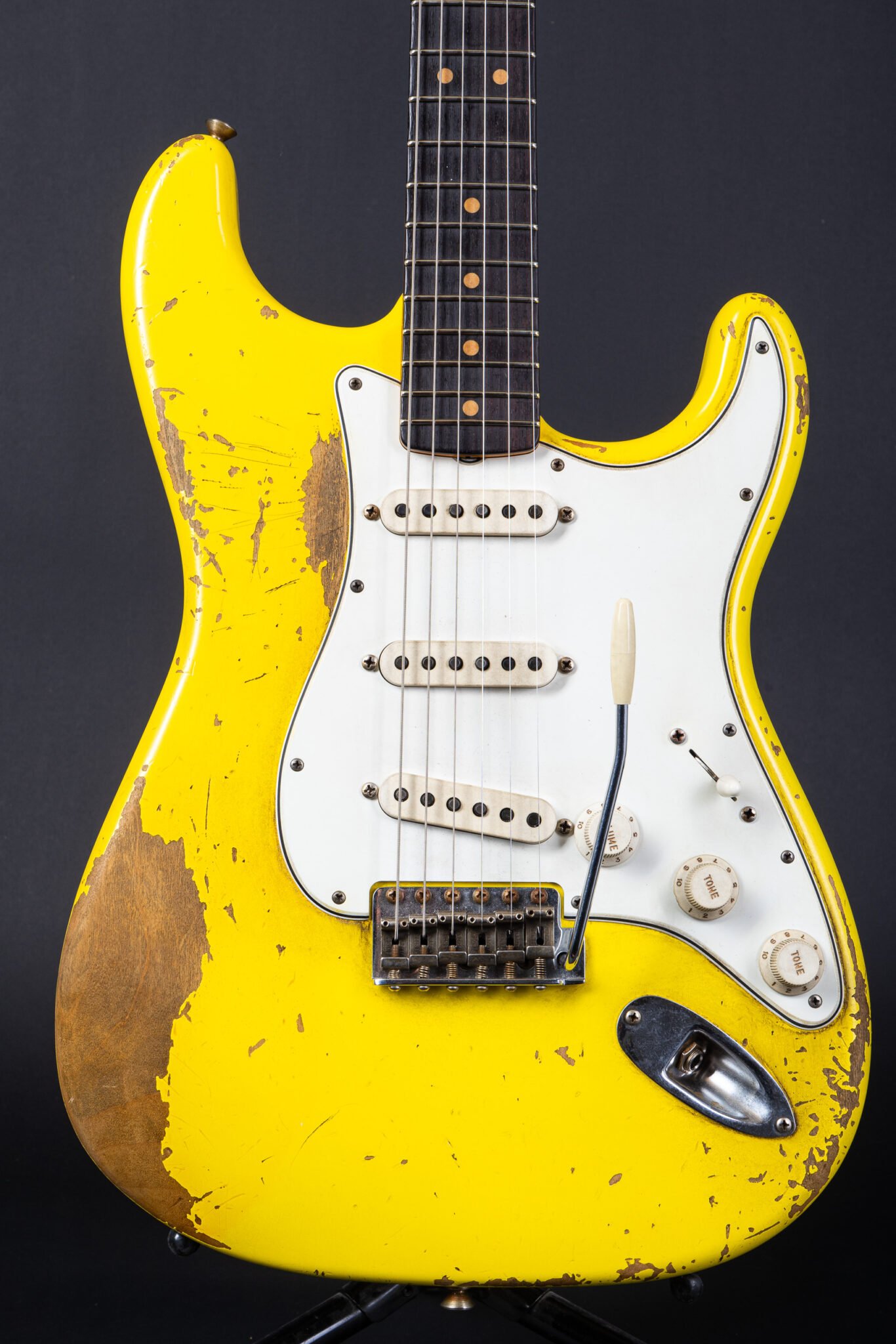 Stratocaster store graffiti yellow