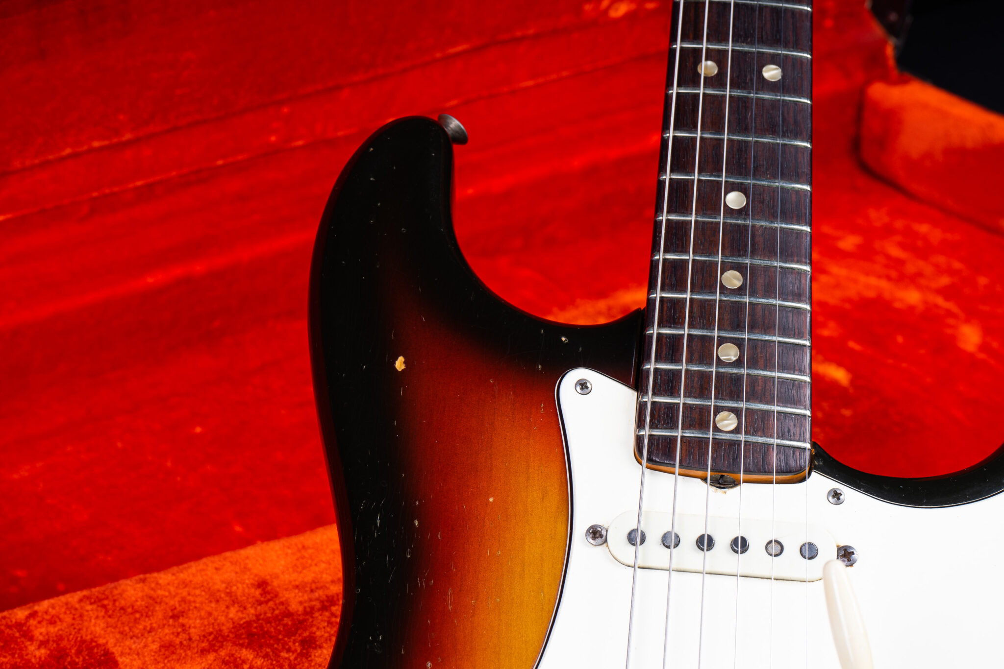 1970 Fender Stratocaster – Sunburst – GuitarPoint