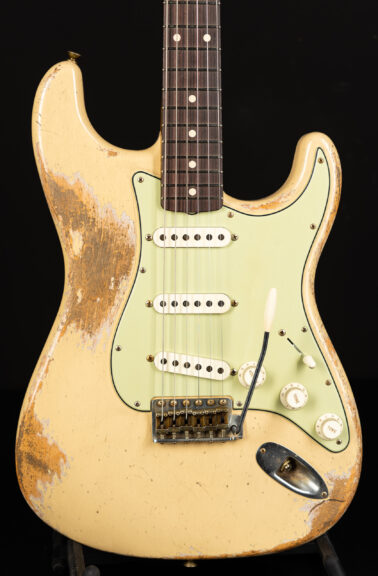 Fender 1962 Stratocaster Masterbuilt Kyle McMillin Heavy Relic - Desert Sand over Olympic White