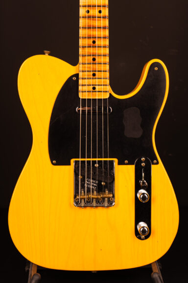 Fender Custom Shop 1952 Telecaster AA Flamed Neck Journeyman Relic - Butterscotch. ...3,18Kg