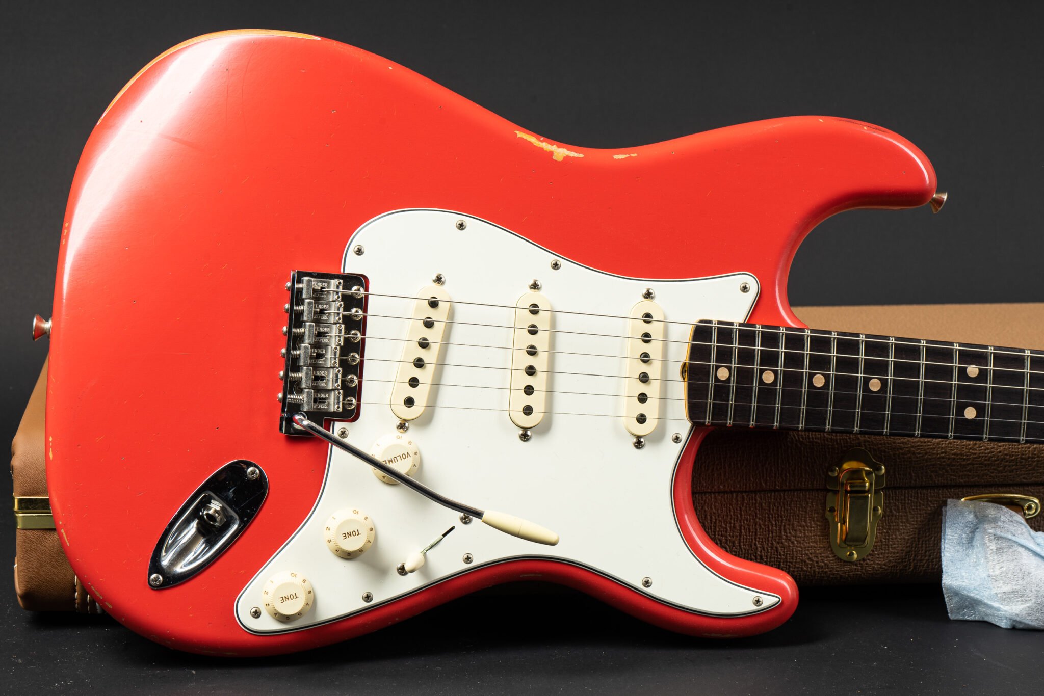 stratocaster red relic