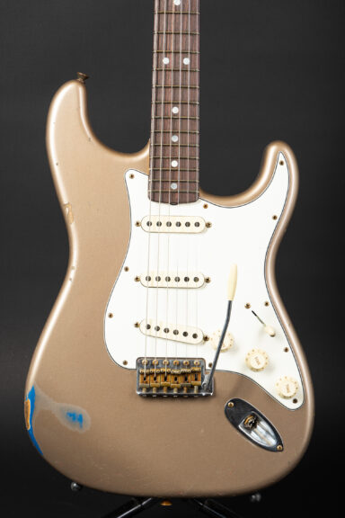 Fender Custom Shop 1965 Stratocaster 2022 Shoreline Gold over Lake Placid Blue