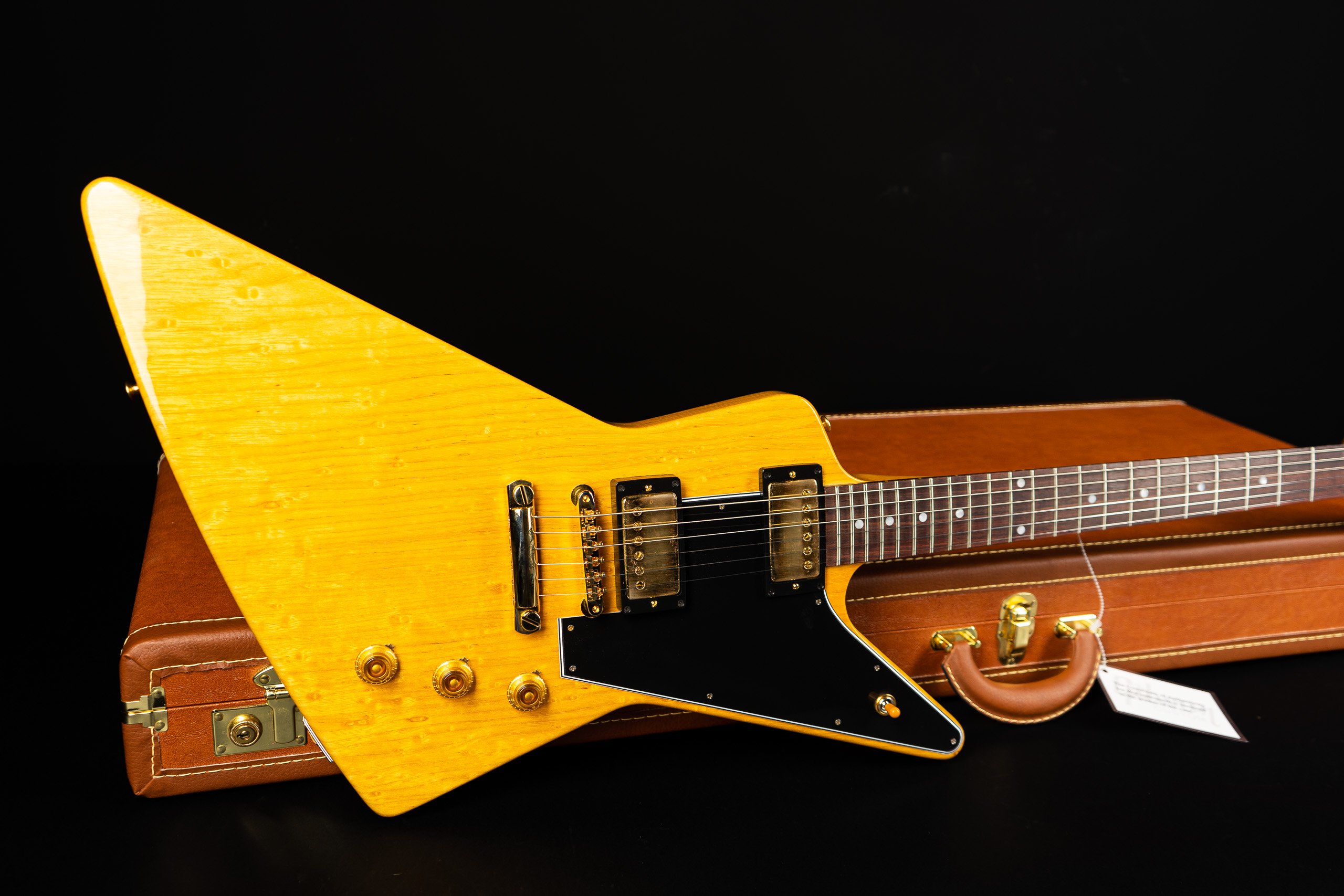 Gibson Custom Shop 1958 Explorer Korina - Black Pickguard and