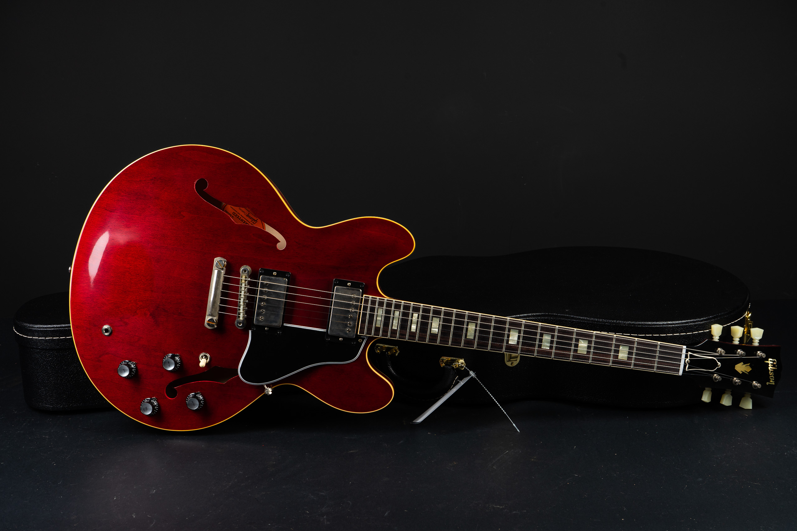 Gibson Custom Shop 1964 ES-335 VOS – Cherry – GuitarPoint