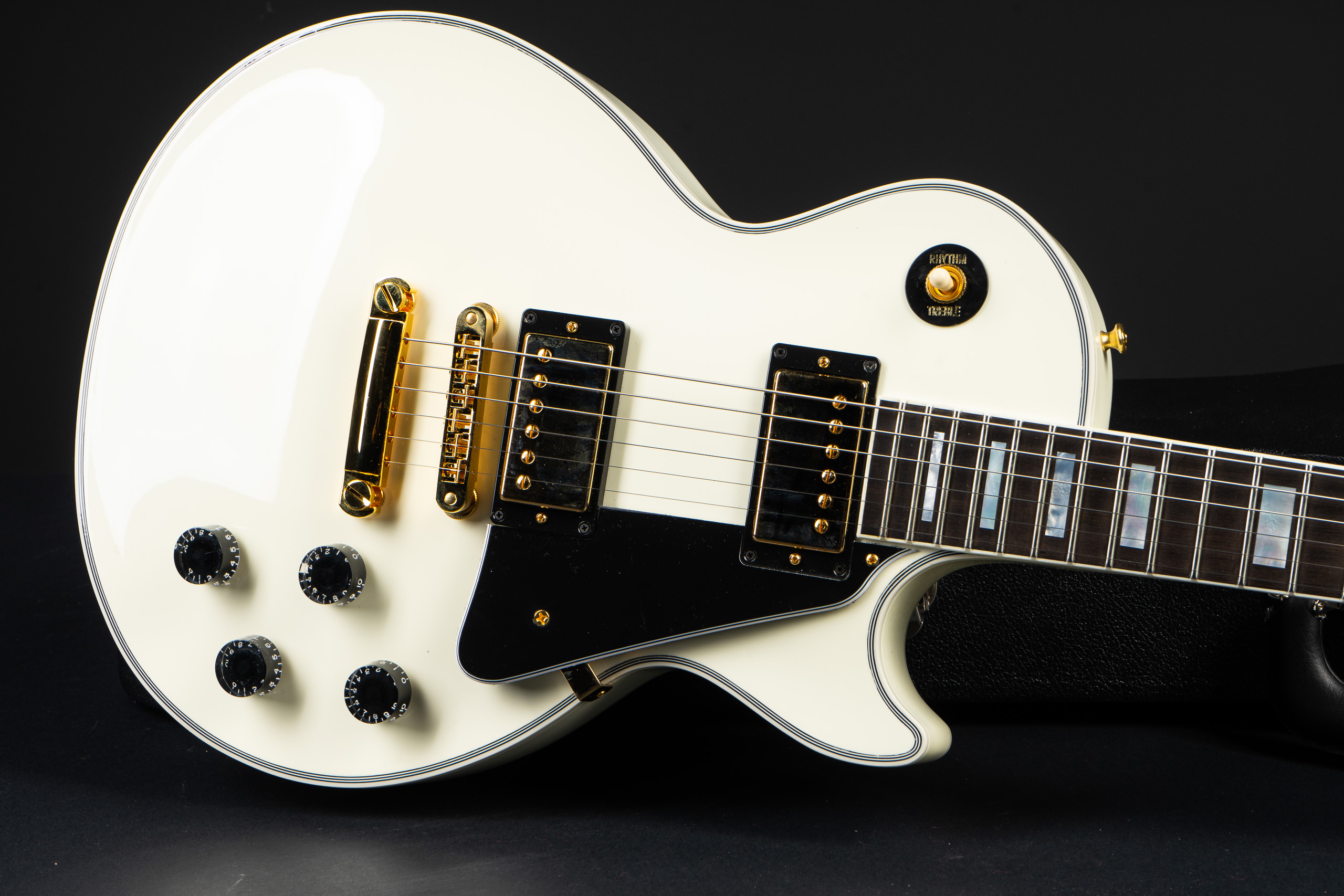 【希少】Gibson Les Paul Custom Alpine White Gibson Custom Shop Les Paul Custom - Alpine White - GuitarPoint
