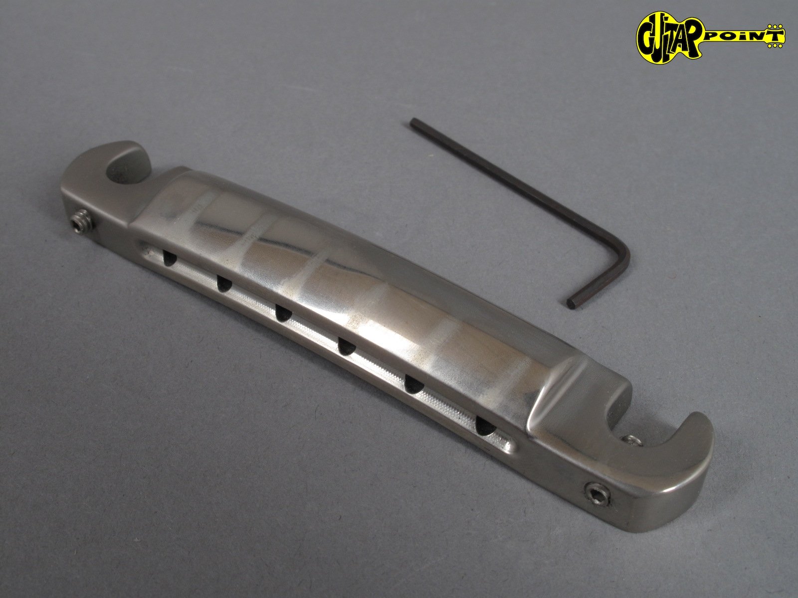 MojoAxe Compensated Wraparound Tailpiece Aged Nickel - GuitarPoint
