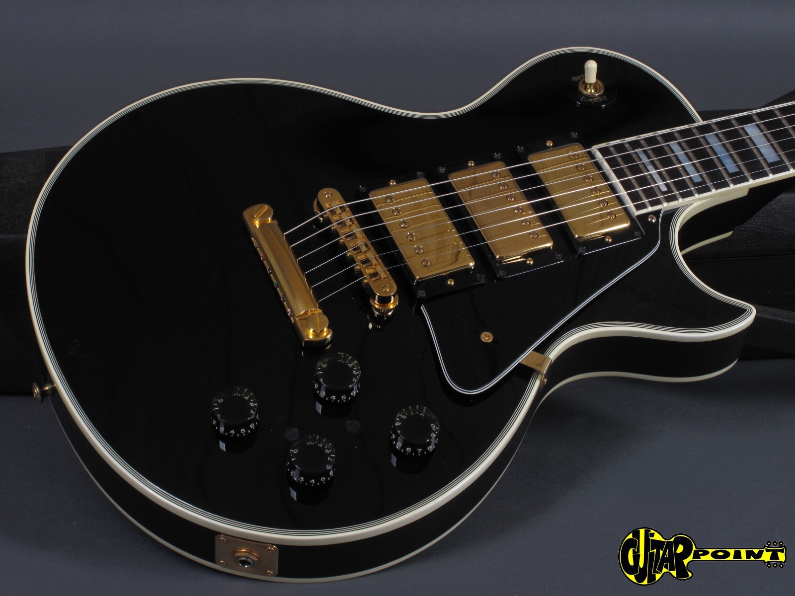 Gibson les paul black. Гибсон лес пол кастом черный. Gibson les Paul Custom 3. Les Paul Custom Black Beauty 3pu. Gibson les Paul Custom 1999.